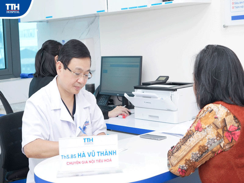 Khám và nội soi cùng chuyên gia tuyến Trung ương