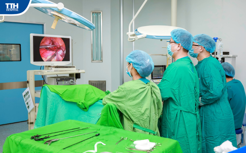 Phẫu thuật nội soi phụ khoa tth Quảng Bình
