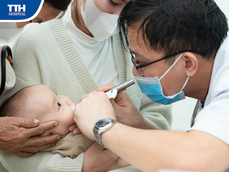 Phân biệt tay chân miệng với các bệnh gây sốt, nổi ban khác