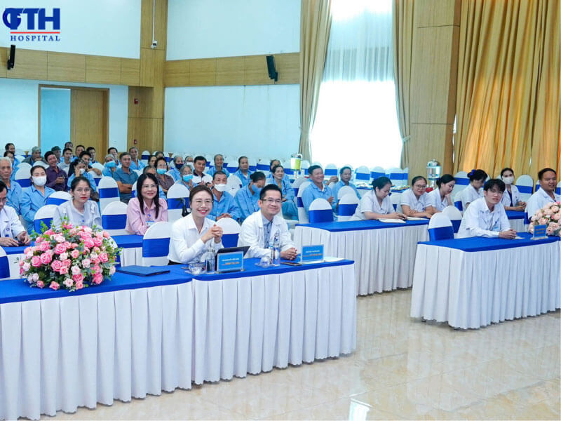 Vì sao bạn nên tham gia câu lạc bộ?