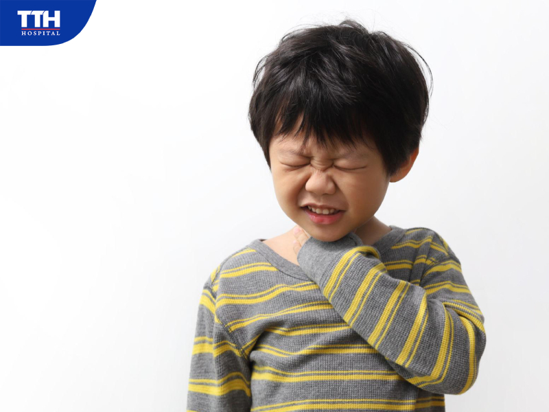 Vì sao nên điều trị viêm Amidan, viêm VA trước năm học mới?